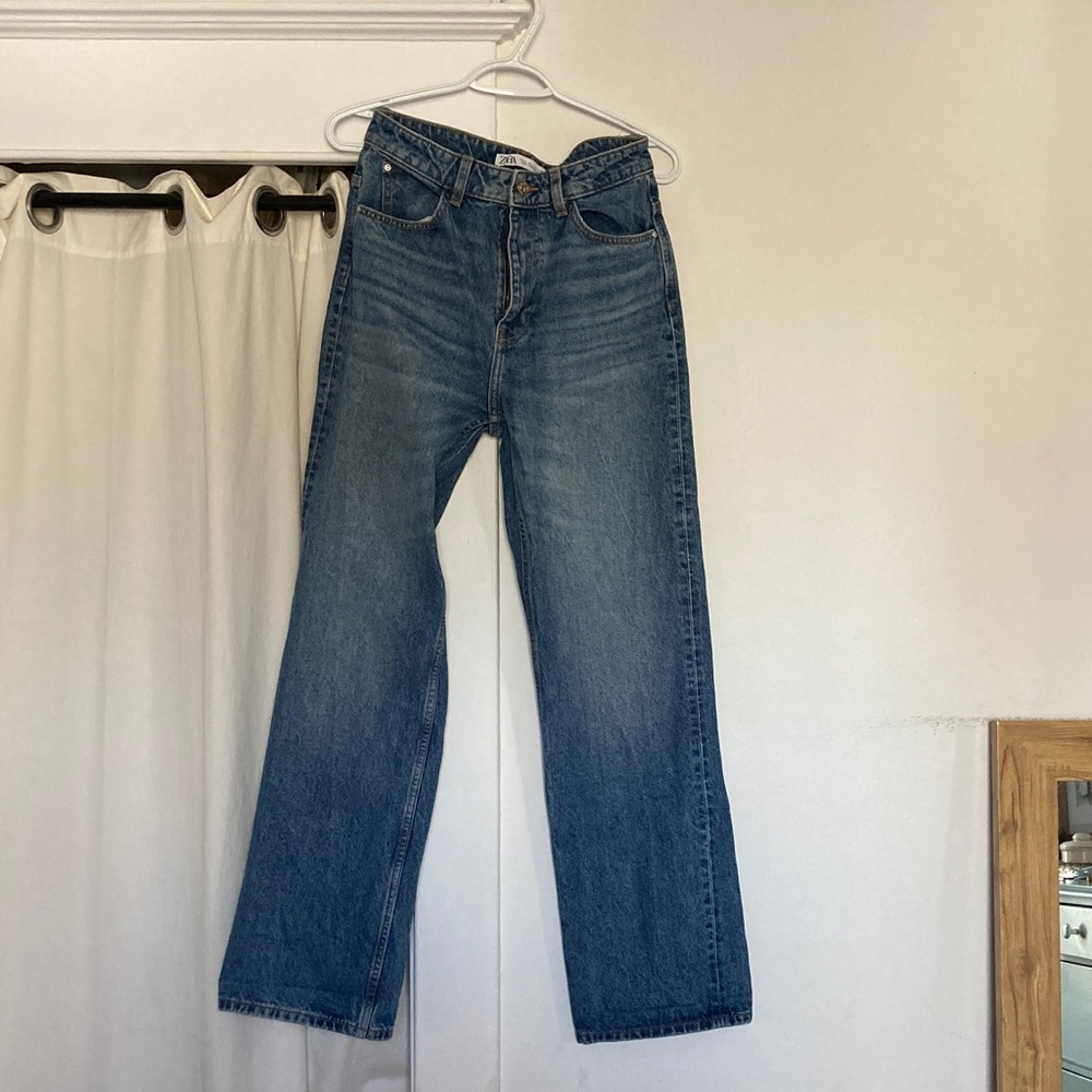 ZARA- Women’s Straight-Leg Jeans - Classic Denim